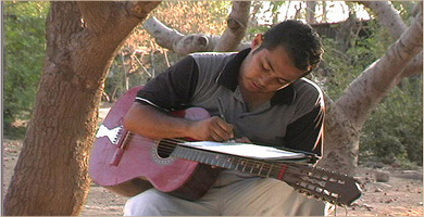 Al Otro Lado (2005)